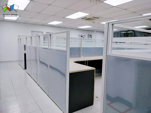 พาทิชั่นกั้นห้องทำงาน แบบครึ่งกระจกขัดลาย 2