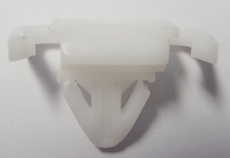 กิ๊ปหน้ากาก-กิ๊ปล็อคหน้ากระจัง ISUZU D-MAX สีขาว (ถุงละ 10 ตัว)