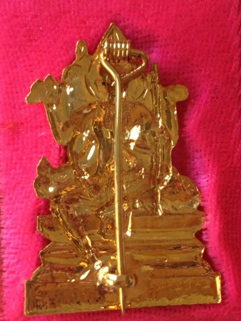 หน้ากากพระพรหม เนื้อทองเหลืองหลังเข็มกลัด หลวงพ่อชำนาญ วัดบางกุฎีทอง ปทุมธานี 1