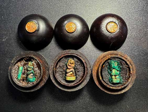 สีผึ้งเสน่ห์ยาแฝดกามสูตร (ตลับใหญ่พิเศษ) หลวงปู่ครูบาธรรมมุนี จ.มหาสารคาม 4