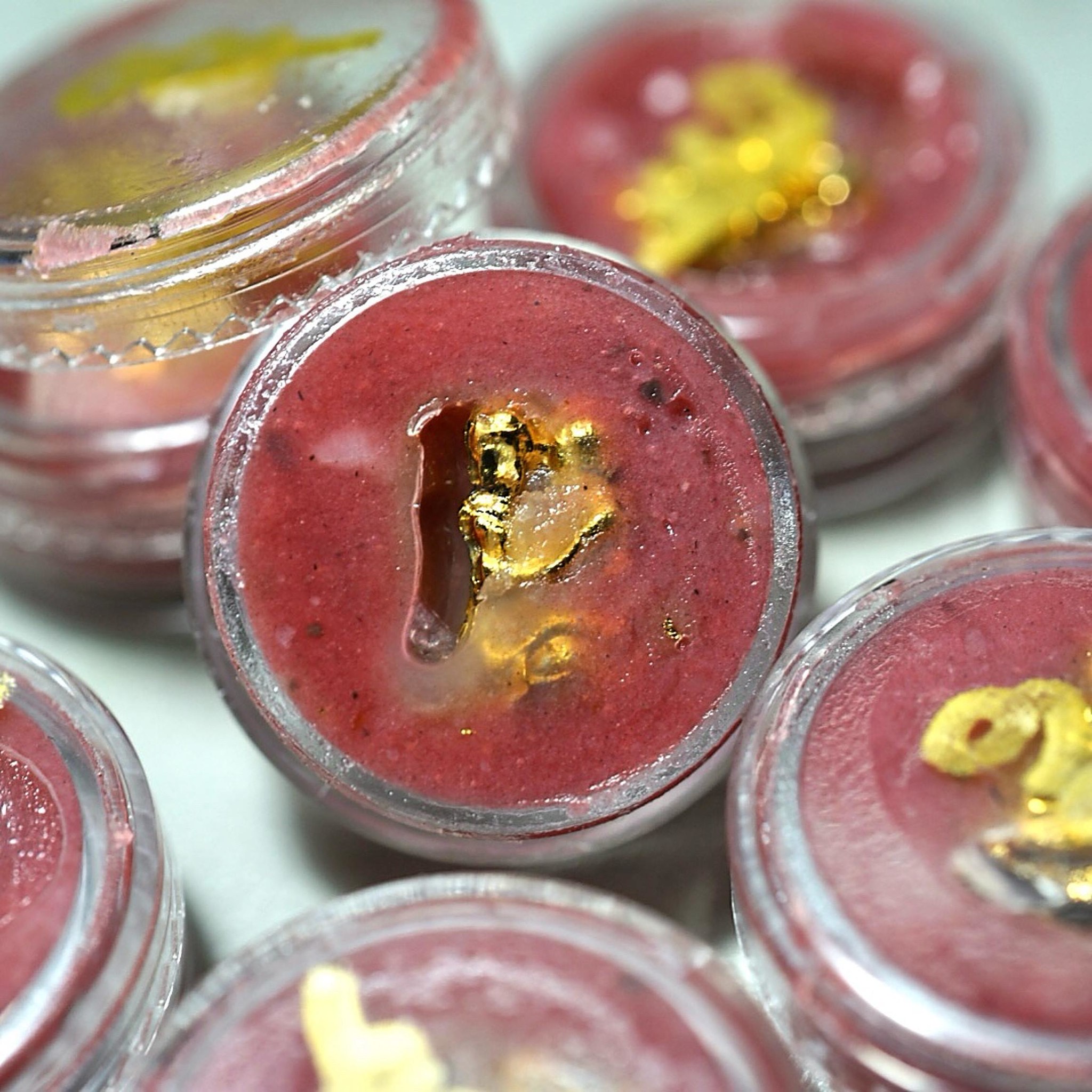 สีผึ้งพระยาเทครัว (รุ่น.2) อาจารย์โอ ศักดา สำนักบ้านต้องมนต์