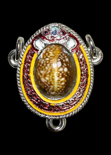 เบี้ยแก้หลวงปู่เจือ (กรอบเงิน 3 ห่วง) Bia Kae Luang Pu Juer (Sliver cover 3 rings)