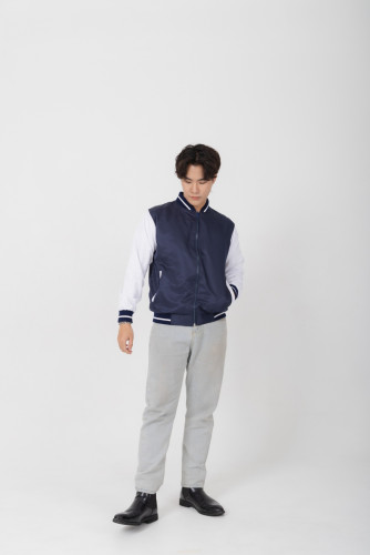 เสื้อแจ็คเก็ต สีกรมท่าตัดต่อแขนขาวทรงสปอร์ต  งานไทย**ผ้าไม่หนา ใส่หน้าร้อนได้สบาย **สต็อกพร้อมส่ง** 1