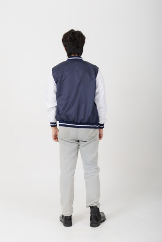 เสื้อแจ็คเก็ต สีกรมท่าตัดต่อแขนขาวทรงสปอร์ต  งานไทย**ผ้าไม่หนา ใส่หน้าร้อนได้สบาย **สต็อกพร้อมส่ง** 2