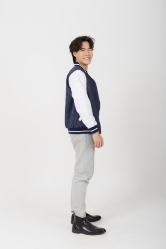 เสื้อแจ็คเก็ต สีกรมท่าตัดต่อแขนขาวทรงสปอร์ต  งานไทย**ผ้าไม่หนา ใส่หน้าร้อนได้สบาย **สต็อกพร้อมส่ง** 3