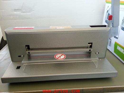 เครื่องตัดกระดาษมือโยกแบบตั้งโต๊ะ ขนาด A3  XD-320A3  และ ขนาด A4  XD 320A4  7500 บาท