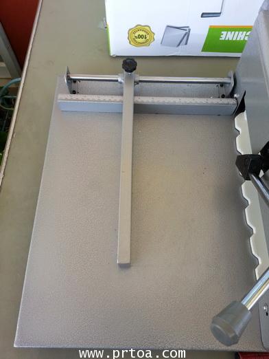 เครื่องตัดกระดาษมือโยกแบบตั้งโต๊ะ ขนาด A3  XD-320A3  และ ขนาด A4  XD 320A4  7500 บาท 4