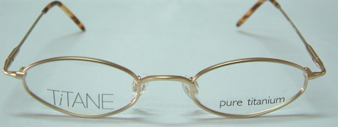 แว่นตา Titane