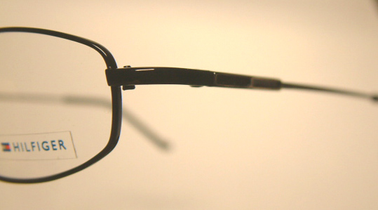 แว่นตา TOMMY HILFIGER TH3057 2