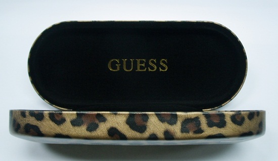 กล่องแว่นตา GUESS 2