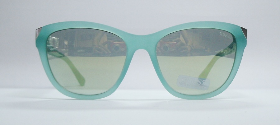 แว่นกันแดด GUESS GU7398 สีเขียว