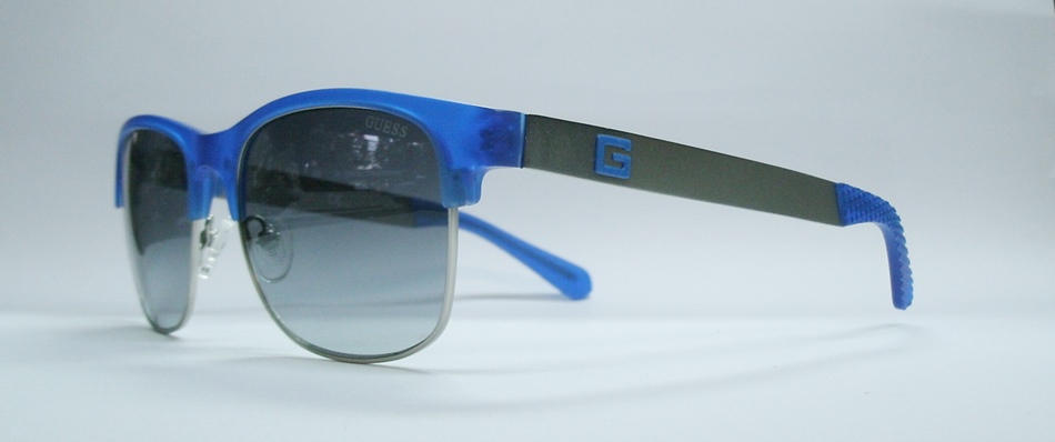 แว่นกันแดด GUESS GU6859 สีน้ำเงิน เงิน 2