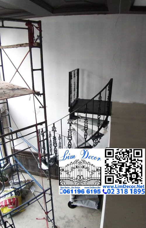 LD–B1289 บันไดวนเหล็กดัดอิตาลีพื้นไม้ระแนง กรุงเทพฯ Wrought Iron Spiral Staircase with Lath Wood 4