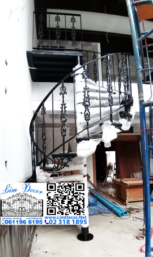 LD–B1289 บันไดวนเหล็กดัดอิตาลีพื้นไม้ระแนง กรุงเทพฯ Wrought Iron Spiral Staircase with Lath Wood 3