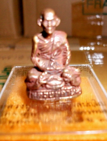 องค์ลอยหลวงปู่คำพัน เมตตาบารมี กล่องเดิมจากวัด