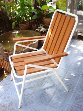 รหัสสั่งซื้อ 1027 : เก้าอี้ไม้ระแนงเหล็กกลมหลังพิงสูง