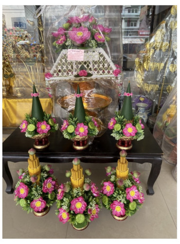 ชุดเครื่องบวชพระใหม่ ครบชุด ครอบไตรบัวศิลปาชีพ ชุดบวชครบชุด 1