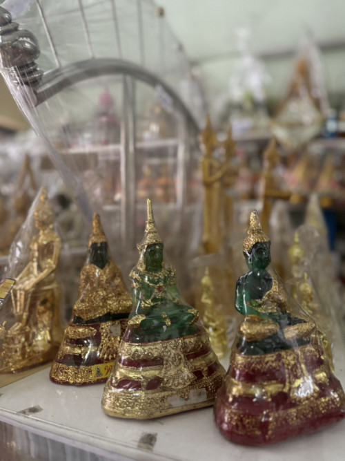 พระแก้วมรกต รุ่นถูก งานธรรมดา  ขนาด 3 นิ้ว 5 นิ้ว 9 นิ้ว ( สั่งล่วงหน้านะคะ ) 9