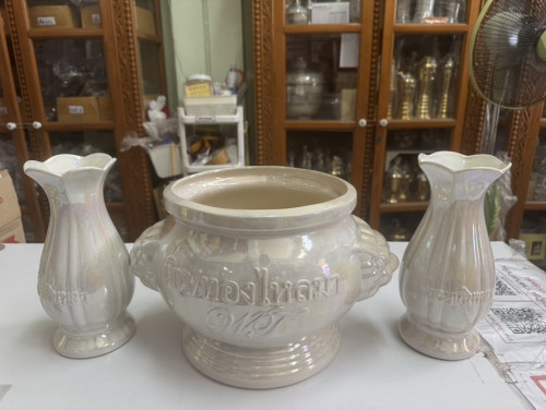 จัดชุด กระถางธูปมุก + แจกันมุก 9 นิ้ว มีคำมงคลที่ตัวสินค้า ( ตรา WT ) กระถางมุกตราวรทัศน์ 3