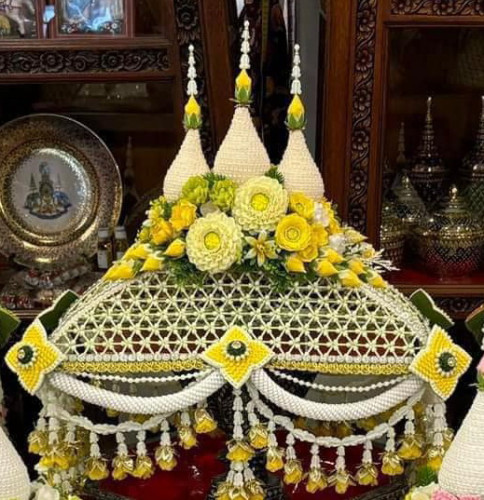 ครอบไตรชาววัง งานละเอียดระดับกลาง ครอบไตรหัวพุ่ม ครอบไตรสวยๆ ครอบไตรกฐิน 4