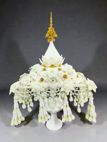 ครอบไตรหัวพุ่มบัวประดับยอดทองต้นบุญ ช่างM ครอบไตรช่วังประยุกต์  ครอบไตรกฐินสวยๆพรีเมี่ยม