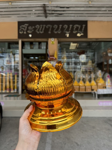 ฐานเหล็ก  ขาเทียนพรรษา  ขาเทียนกลีบบัว มีเหล็กเสียบกลางเทียนพรรษา ฐานเทียน 1