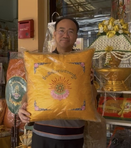 หมอนสี่เหลี่ยม หมอนกฐิน หมอนอิง บริวารกฐิน