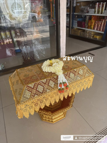 ครอบไตรแบนผ้าเพชร ครอบไตรสีทอง ครอบไตร ครอบไตรรองสีเงิน   วางมาลัยประดับเพิ่มเติมได้  ไม่บังหน้า 7