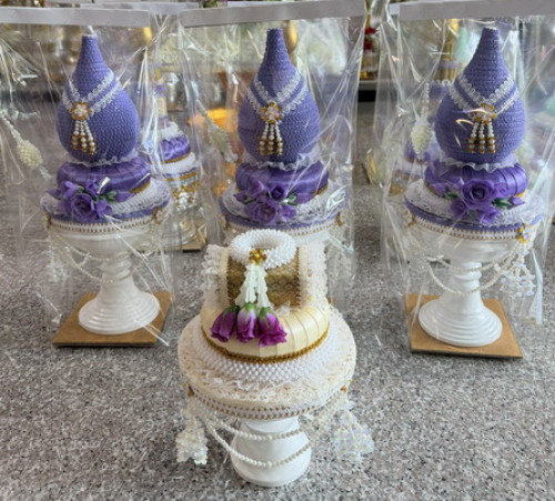 กรวยอุปัชฌาย์ ต้นเทียนอุปัชฌาย์ รุ่นพานเจ้านางทรงเครื่อง  แต่งดอกไม้สวยๆ เลือกสีได้ 6