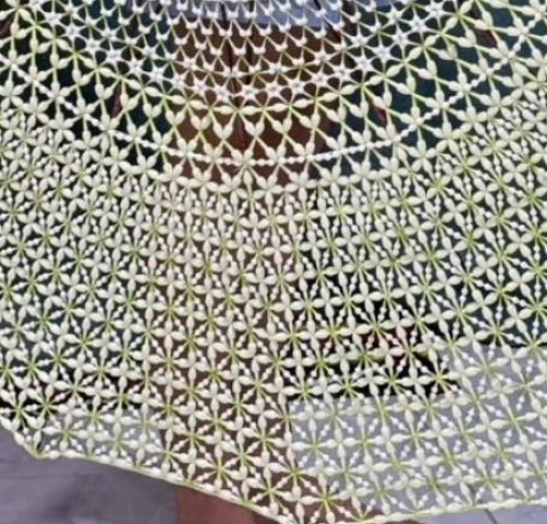 สัปทนร้อยดอกพุด สัปทนดอกรัก ร่มดอกไม้ ร่มกฐินงานละเอียด หัตถกรรมไทยโบราณ กว่า 2 หมื่นดอก 3