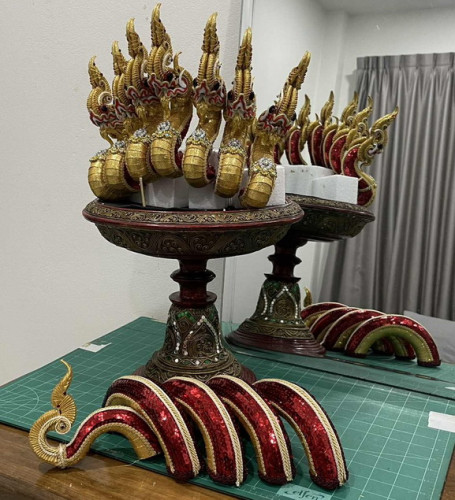 ครอบไตรพญานาค 7 เศียร  ครอบไตรชาววังไฮโซพรีเมี่ยม งานละเอียด   ครอบไตรกฐิน 5