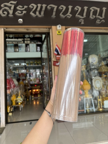 ธูปนพเก้า ( รุ่นใส่กระบอกพลาสติก ) ธูปหอม  มีธูปธรรมดา ธูปเขียว ธูปแดง ธูปดำ 7