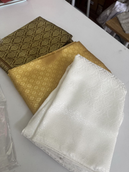 ผ้านุ่งนาค ผ้าถุงนาค ผ้าลายไทย มีหลายสี บวชนาค ใส่กับเสื้อนาค 9