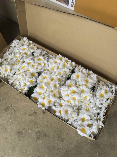 (ช่างเสริม ) พานดอกไม้สีขาว พานดอกไม้อาลัยพระพันปี  พานดอกไม้ พานกุหลาบ 2