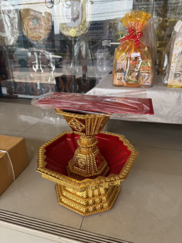 พานแว่นฟ้าไม้ ปิดทอง  พานแว่นฟ้ากฐิน งานบวช งานหัตถกรรมสวยๆ 9