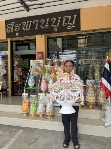 ครอบไตรพญานาคหวานแหวว  ครอบไตรกฐิน  รุ่นร่ำรวยมีตังค์   พญานาค 9 เศียร 3