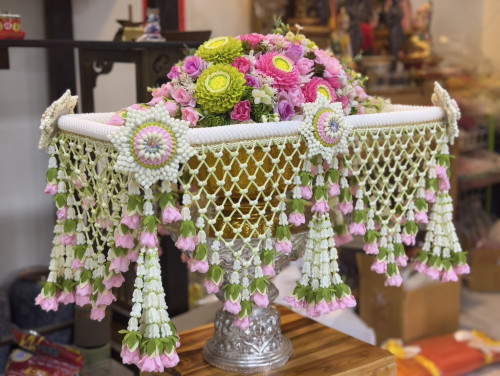 ครอบไตรชาววัง ไฮโซพรีเมี่ยม  ครอบไตรแบนแต่งดอกไม้และไม่แต่งดอกไม้ ครอบไตรกฐิน 2