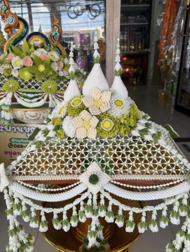 ครอบไตรชาววัง งานละเอียดระดับกลาง ครอบไตรหัวพุ่ม ครอบไตรสวยๆ ครอบไตรกฐิน 7