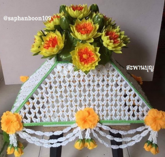 ครอบไตรดอกรัก บัวสัตบงกช ( พับ )  หรือเทียบเท่า มีหลายสี ครอบไตรบัวสัตตบงกช ไลน์  @saphanboon109 1