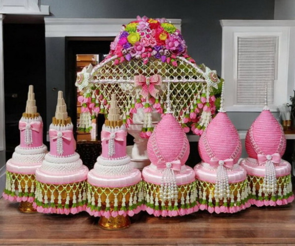 ชุดเครื่องบวชงานละมุน  กรวยอุปัชฌาย์ ต้นเทียนอุปัชฌาย์ ครอบไตร ต้นเทียนบวช ช่างM 1