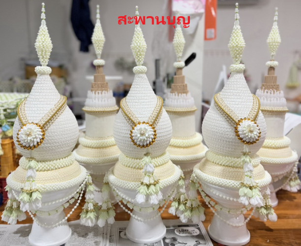 6 พาน กรวยอุปัชฌาย์ และ ต้นเทียนอุปัชฌาย์ ชุดบวชขายยกชุด กรวยบวช 1