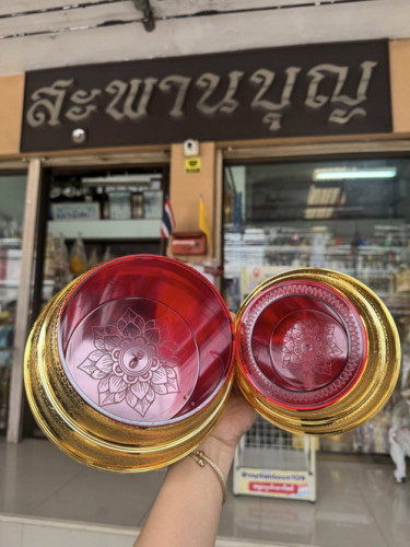 ( ยกลัง ) ขาตั้งเทียนพรรษา พลาสติกกะไหล่สีทอง  ฐานตั้งเทียน ขาเทียน ฐานเทียน 2