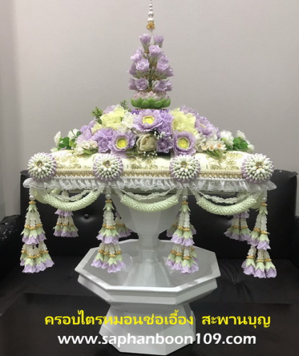 งานออกใหม่ ครอบไตรทรงหมอนช่อเอื้อง สะพานบุญ ครอบไตรหัวแหลม  ครอบไตรกฐิน 6