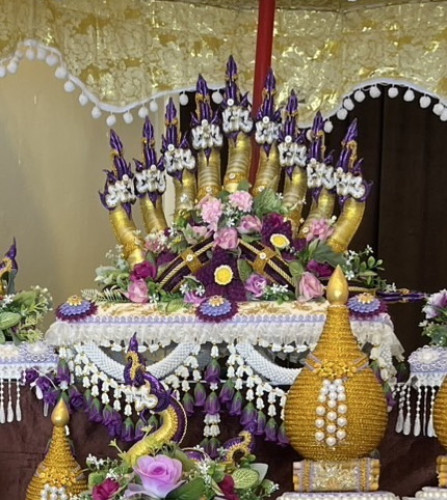 ครอบไตรพญานาคหวานแหวว  ครอบไตรกฐิน  รุ่นร่ำรวยมีตังค์   พญานาค 9 เศียร 1