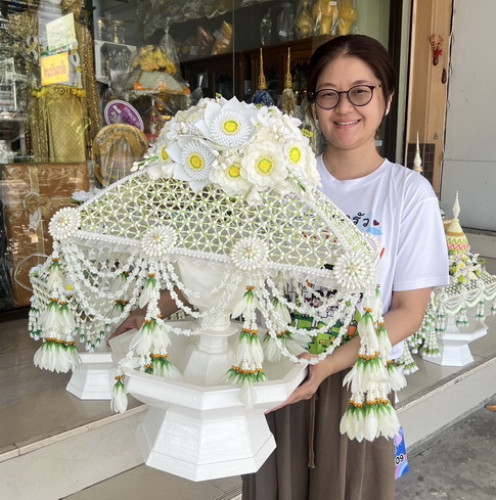 ครอบไตรดอกพุดพลาสติก  ครอบไตรชายดอกจำปี ครอบไตรสวยๆ ครอบไตรงานบวช ครอบไตรกฐิน 1