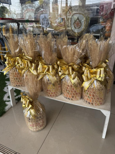 สังฆทานชะลอม เจริญสุข ชะลอมห่อผ้าทอง  ตราศักดิ์มงคลพร ชะลอม 6 นิ้ว สังฆทานงานบวช 4