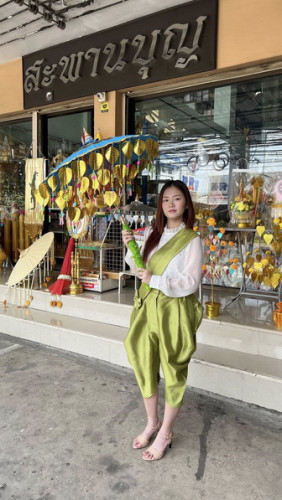 14 นิ้ว ร่มโพธิ์กฐินใบโพเงิน - ใบโพธิ์ทอง  ร่มแดง ร่มสีสัน พร้อมกระถาง ขนาดเล็ก 1.1 เมตร ร่มกฐิน60ใบ