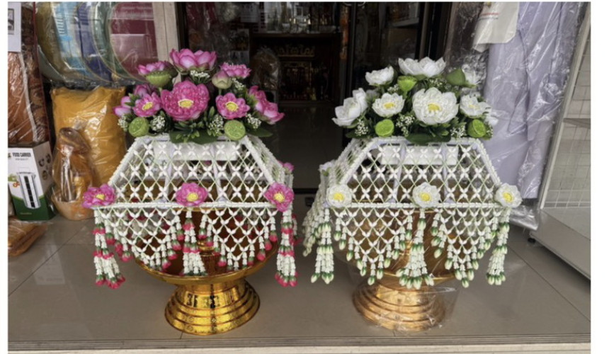 ชุดเครื่องบวชพระใหม่ ครบชุด ครอบไตรบัวศิลปาชีพ ชุดบวชครบชุด 3