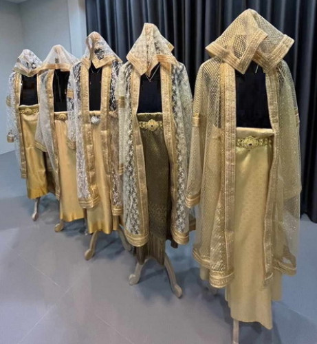 ชุดนาคชาววังพรีเมี่ยม ใส่กล่อง 1 ชุดมี เสื้อคลุมนาค + ผ้าถุง + เข็มขัด + ผ้าคลุมศรีษะนาค   เสื้อนาค 6