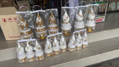 ชุดเครื่องบวชขายยกเซ็ท ตราเต่ามังกร  ครอบไตร กรวยอุปัชฌาย์ ต้นเทียน พานแว่นฟ้า ยกชุด 7
